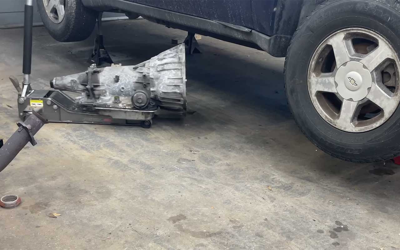 Buying a Used Chevy Silverado 1500 Transmission From a Junkyard